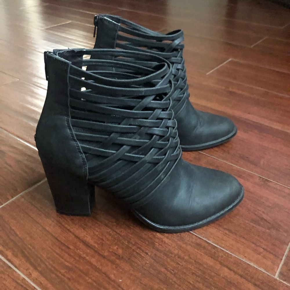 *SOLD* Black Mossimo Ankle Boots Booties Sz W 8